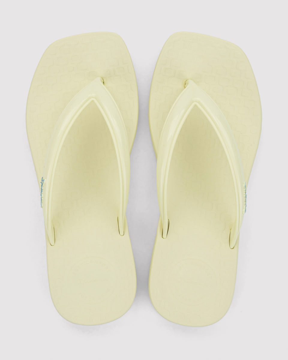 Sandalia  Mujer Beige Pluma Ipanema