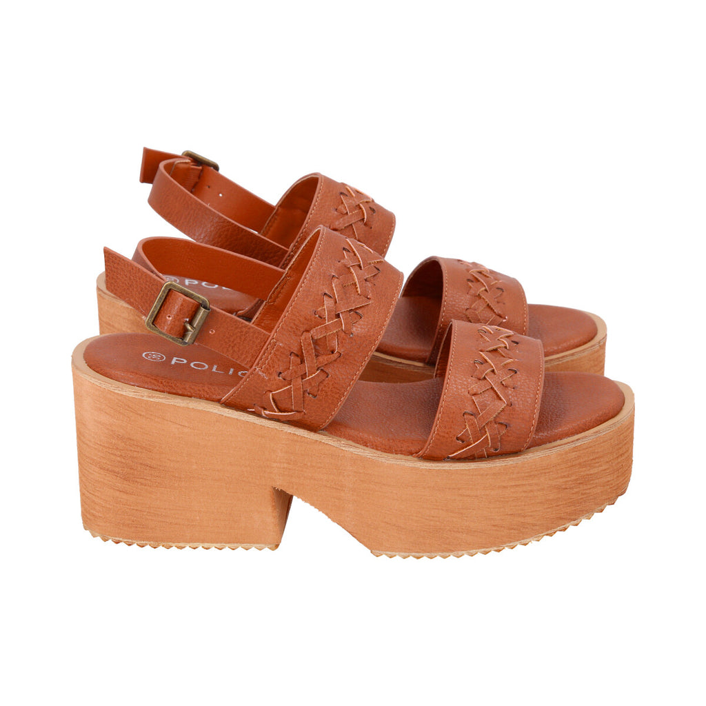 Sandalia Mujer Camel Fini Police