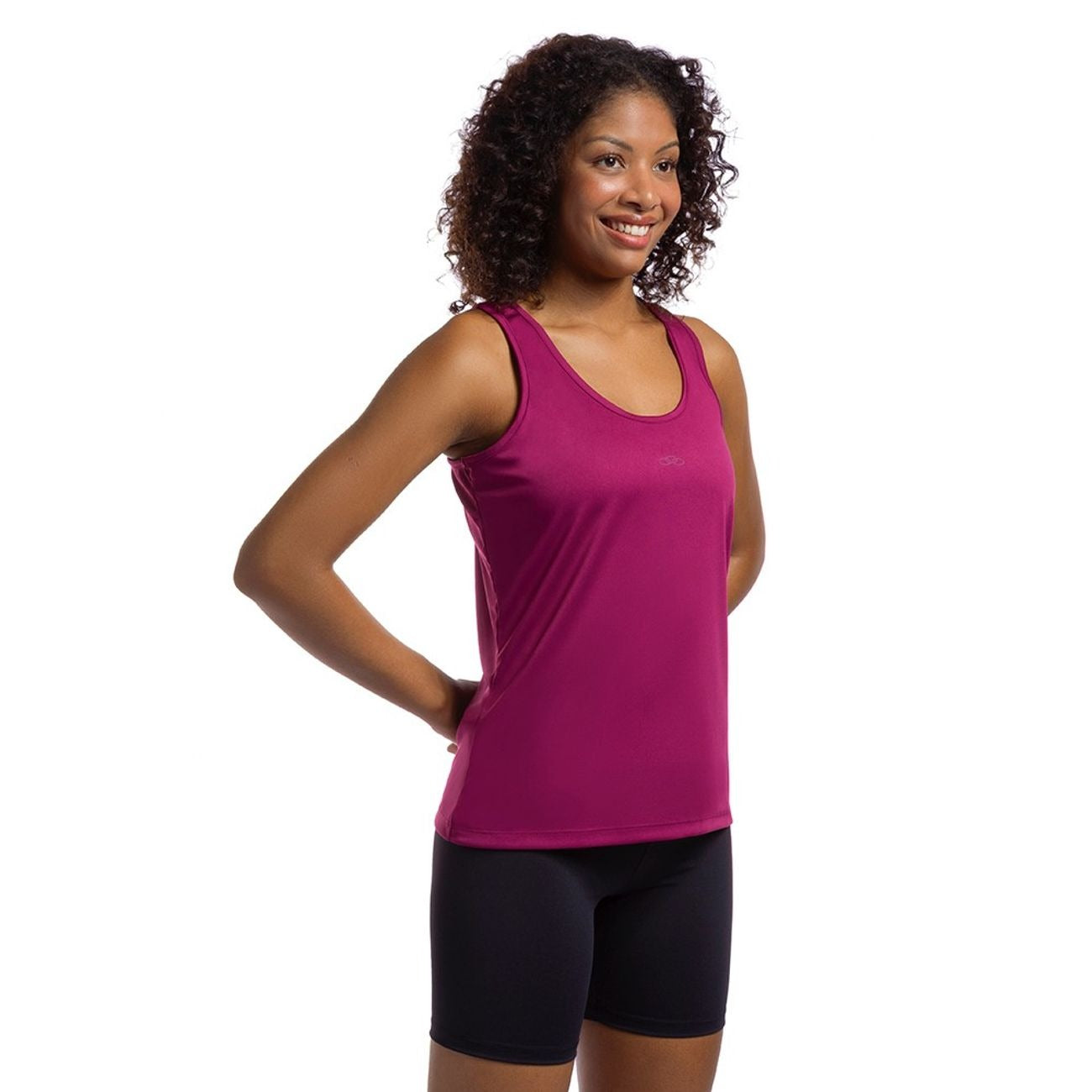 POLERA ESSENTIAL SIN MANGAS CEREZA MUJER