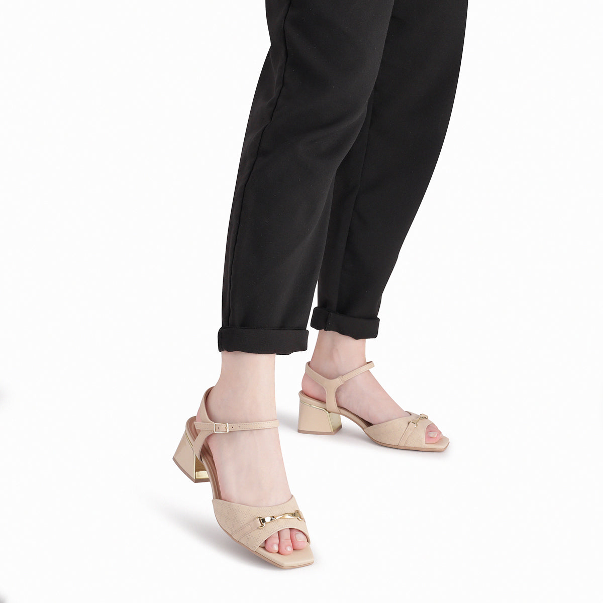 Sandalia Mujer Café  Renee Piccadilly