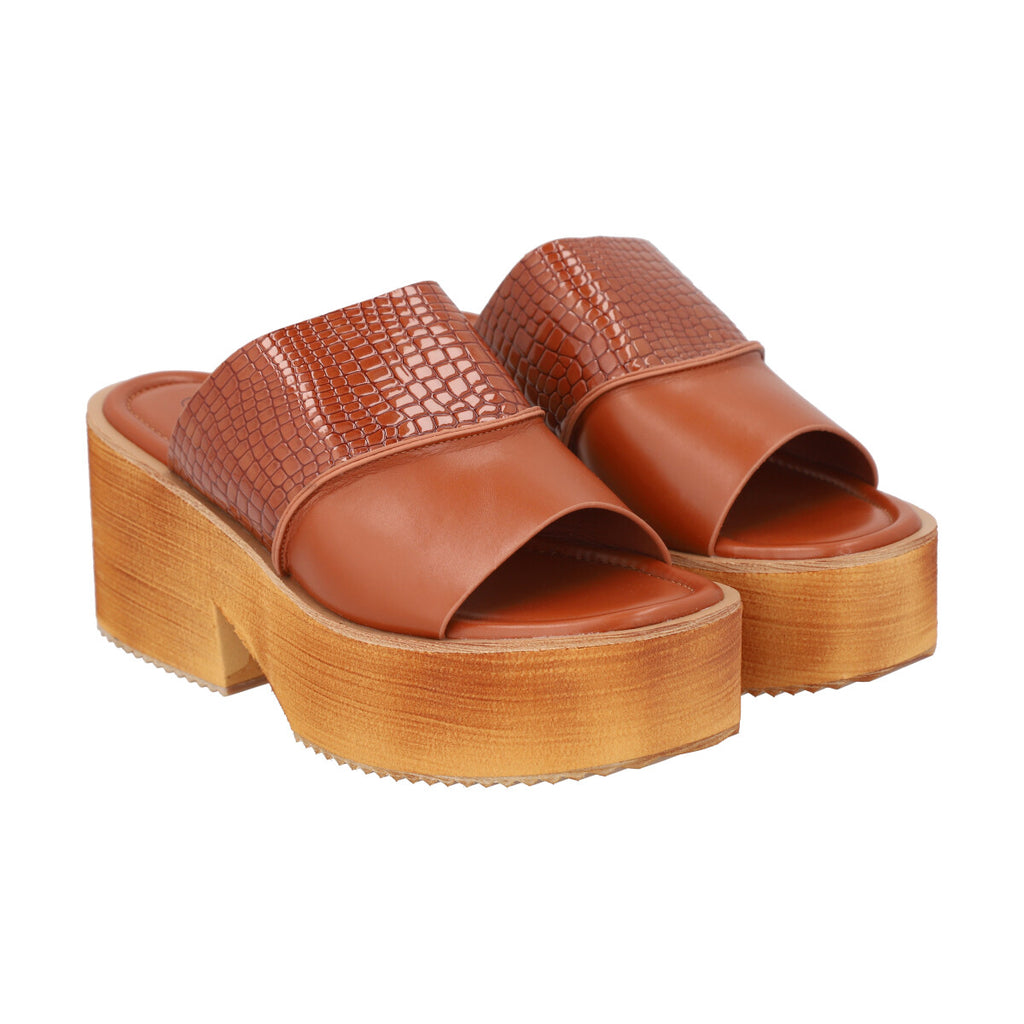 Sandalia Mujer Café July Crocco Police