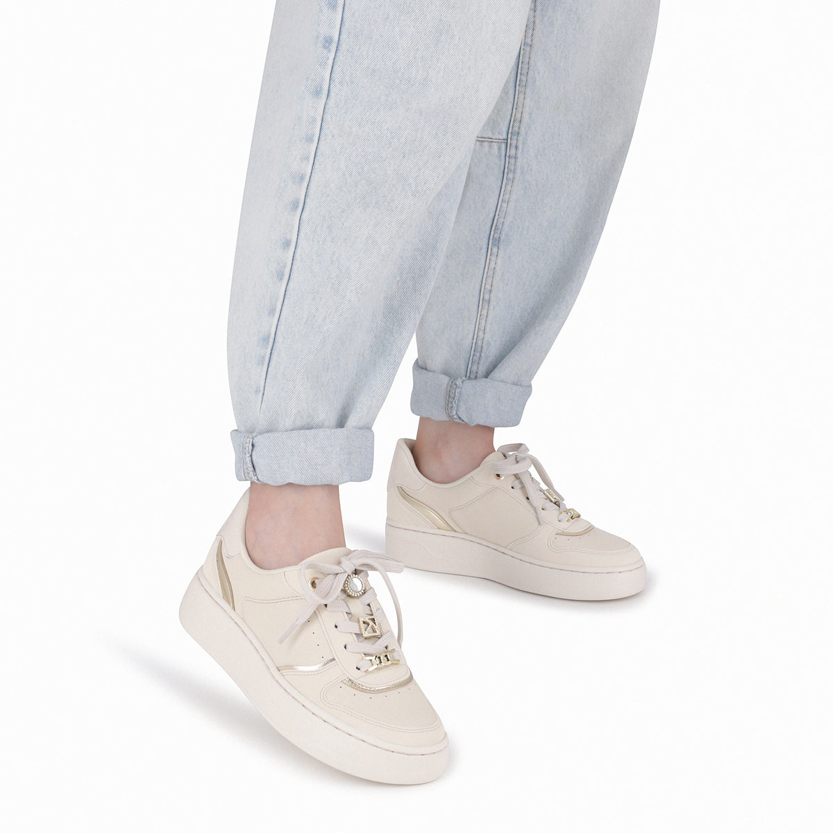 Zapatilla Mujer Beige/Dorado Beatriz Piccadilly