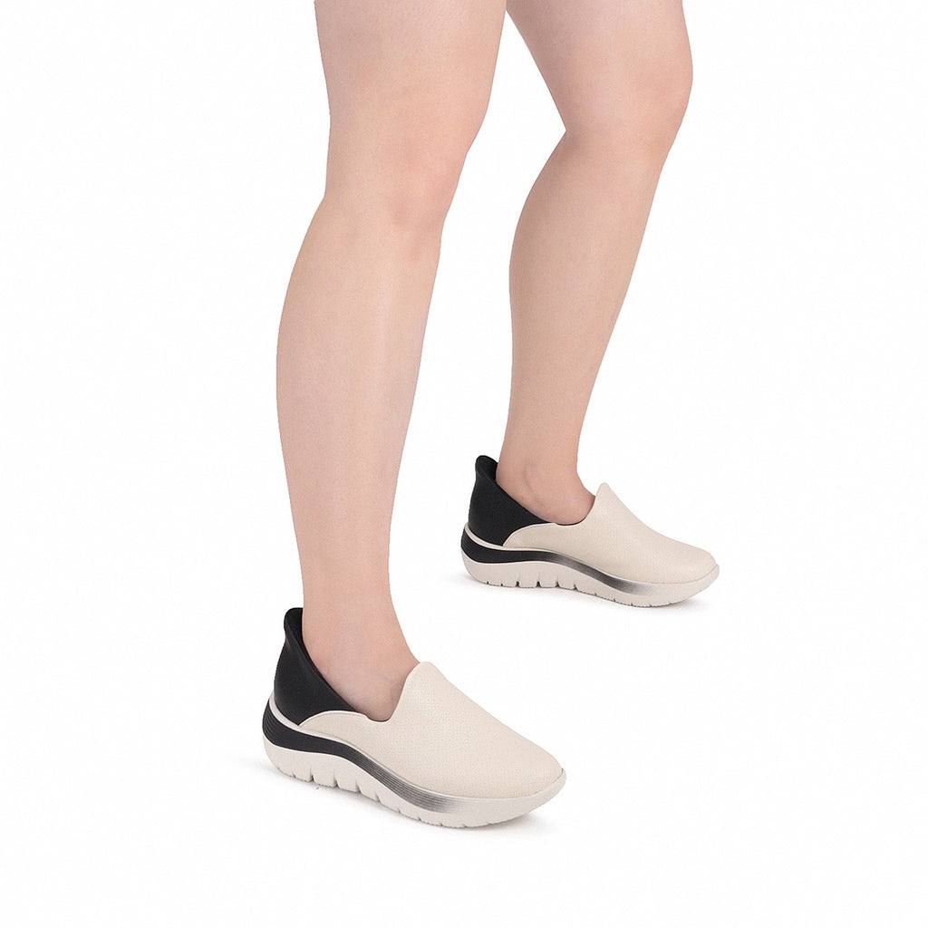 Zapatilla Urbana Mujer Fit Slip Negro/Hueso Piccadilly