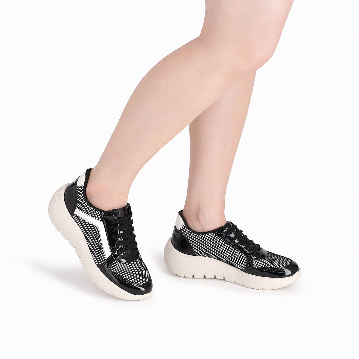 Zapatilla Urbana Mujer Negro/Blanco Eliana Piccadilly