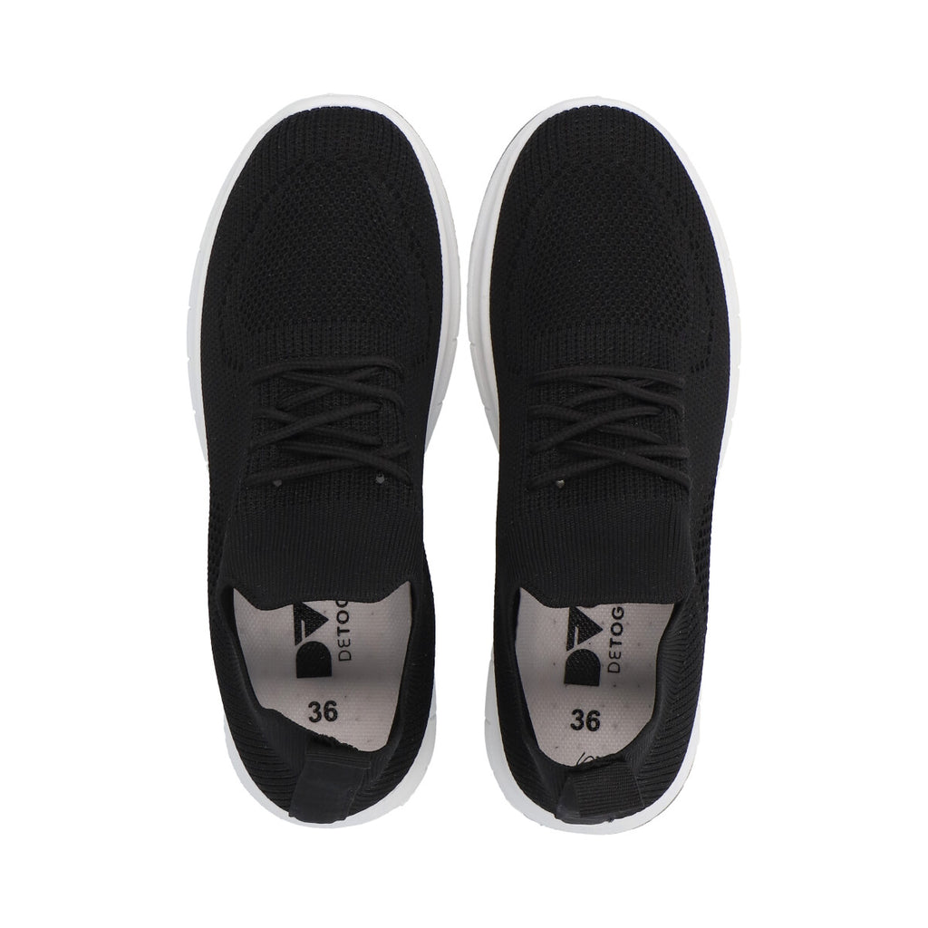 Zapatilla Urbana Mujer Negro Magda  Detogni